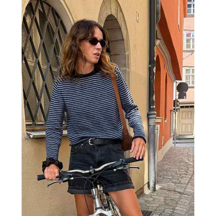 Paulastrickt Bonnie Blouse Strickanleitung – Produktansicht bei bei bei bei bei bei bei bei bei bei bei bei Lieblingsgarn