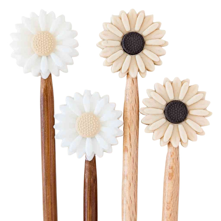 Hello Kim Nadelspitzenschoner - Gänseblümchen, Farbe Weiß/Beige – Kunststoff bei Lieblingsgarn