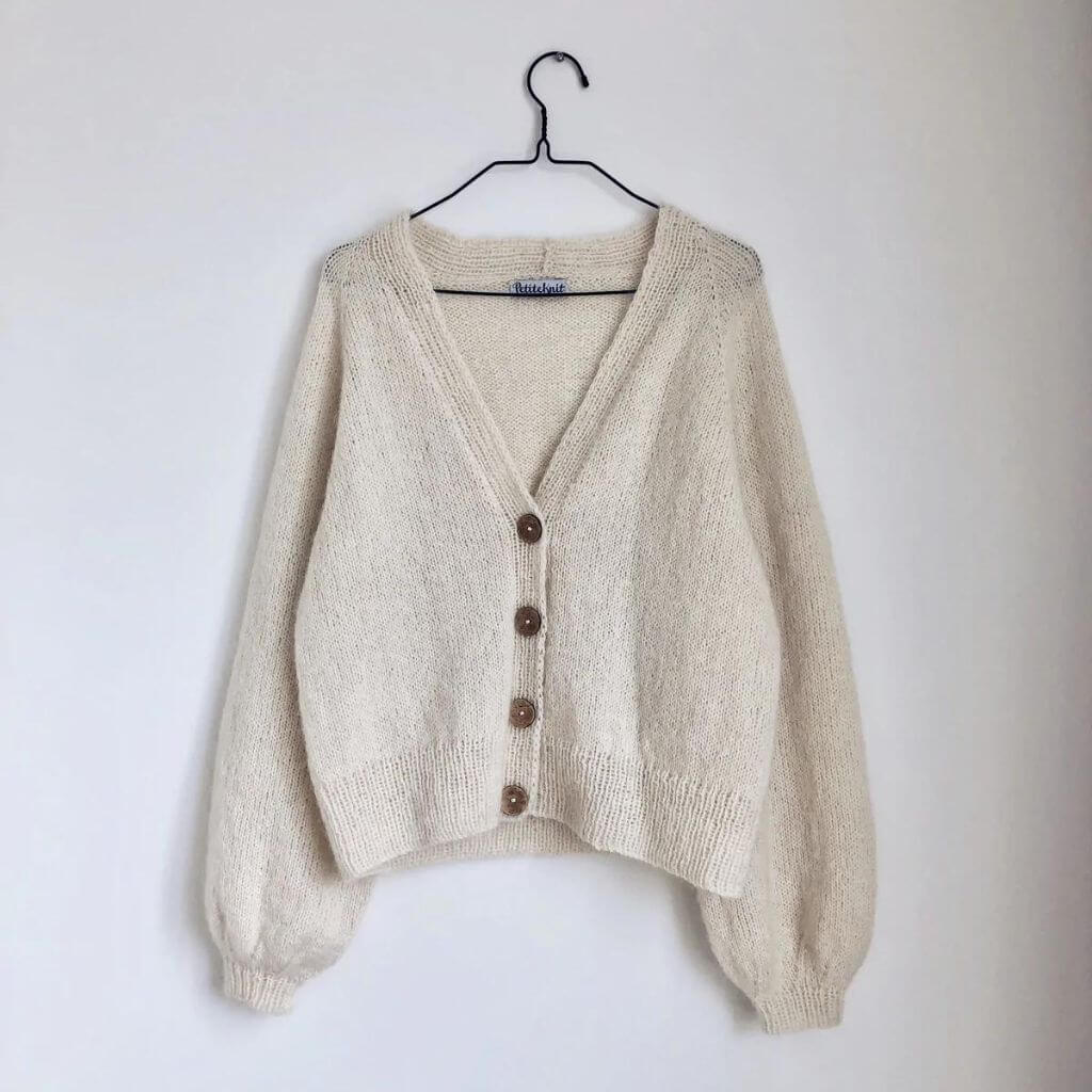PetiteKnit Pattern Leichter Balloncardigan Strickanleitung - PetiteKnit (Heft) bei bei bei bei bei bei bei Lieblingsgarn