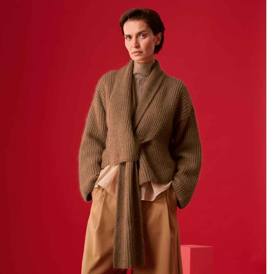Lana Grossa Strickjacke mit Schal Strickanleitung – Produktansicht bei bei bei bei bei bei bei bei bei bei Lieblingsgarn