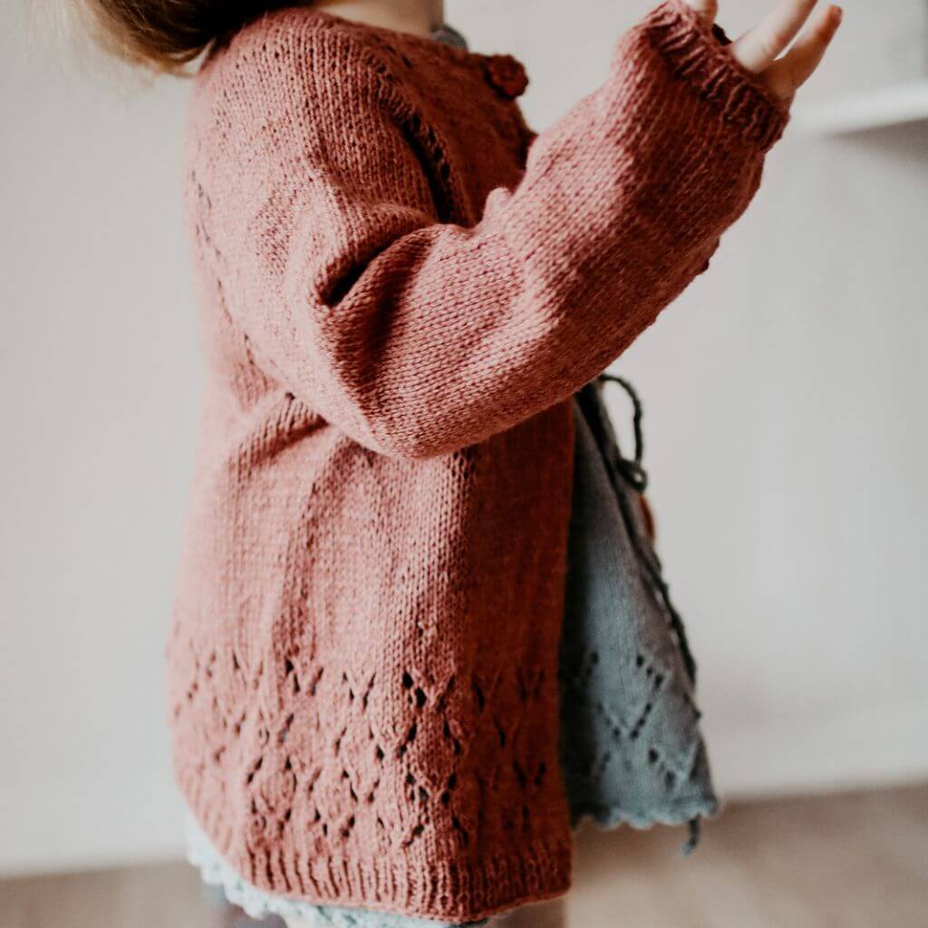 Appelbanne Design Strickjacke Edla Kofte Strickanleitung - Appelbanne Design (PDF) bei bei bei bei bei bei Lieblingsgarn