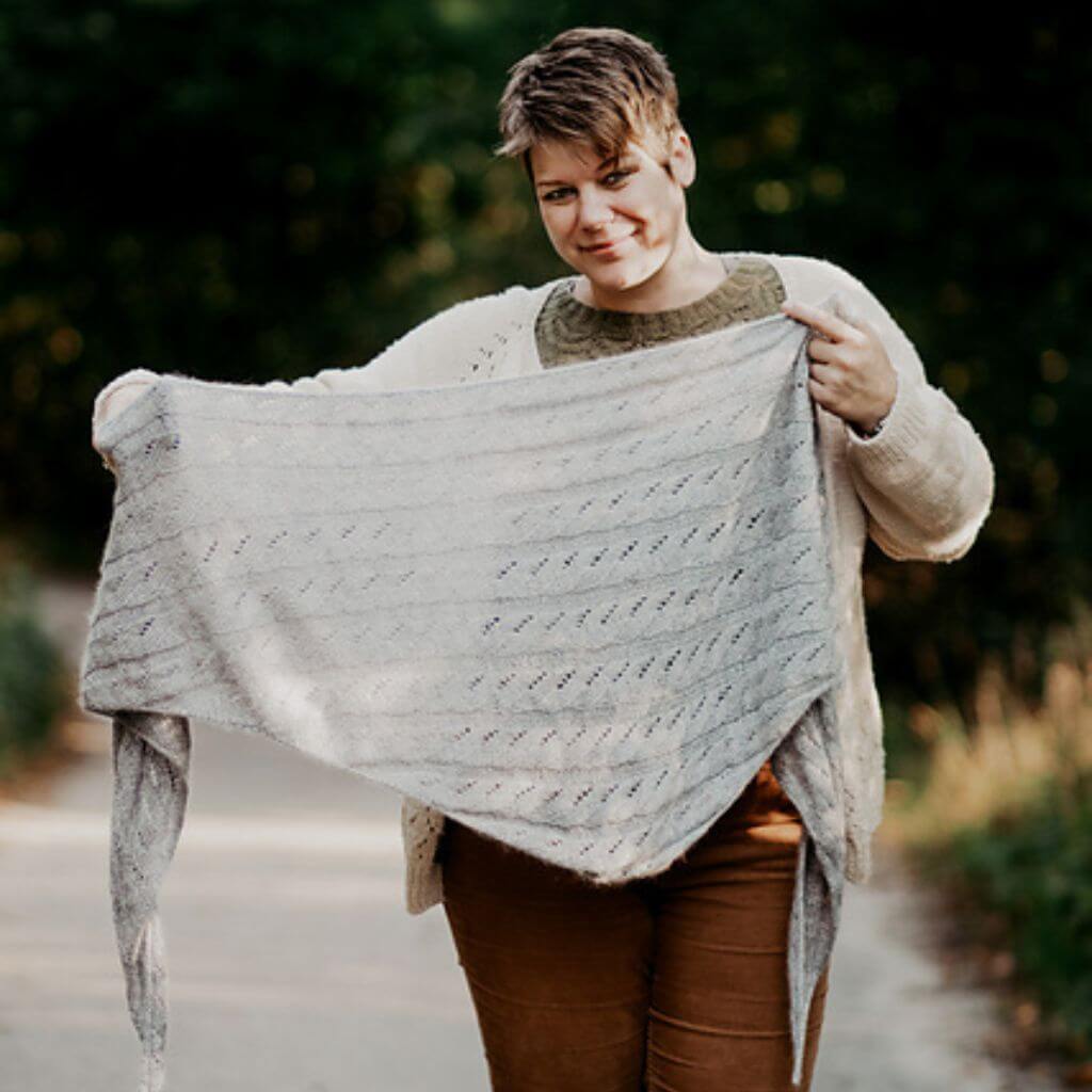 Appelbanne Design Pattern Tuch Hida Shawl Strickanleitung - AppelbanneDesign (PDF) bei bei bei bei bei bei Lieblingsgarn