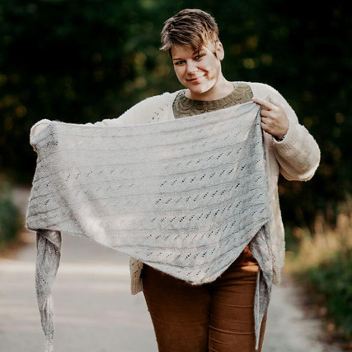 Appelbanne Design Pattern Tuch Hida Shawl Strickanleitung - AppelbanneDesign (PDF) bei bei bei bei bei bei Lieblingsgarn