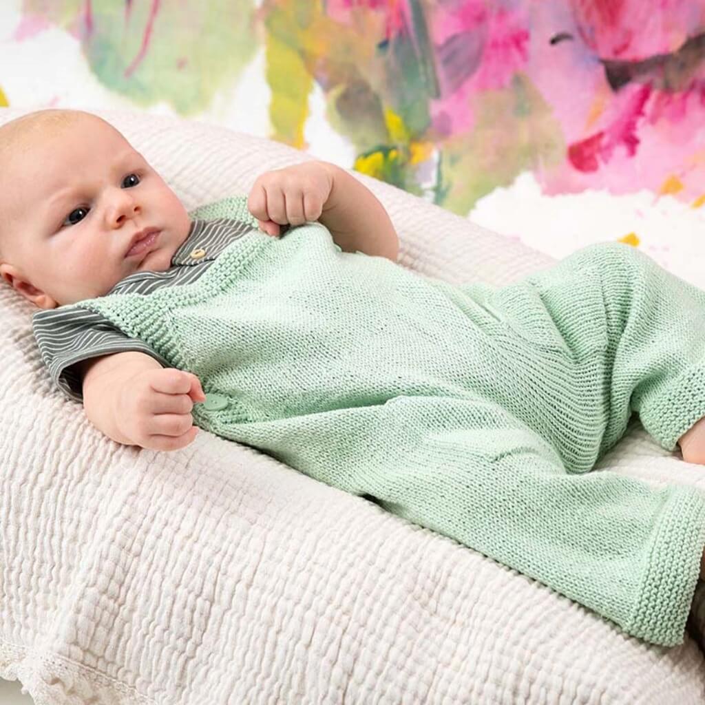 Lang Yarns Pattern Baby Latzhose Strickanleitung - Lang Yarns (PDF) bei bei bei bei bei bei bei bei bei bei Lieblingsgarn