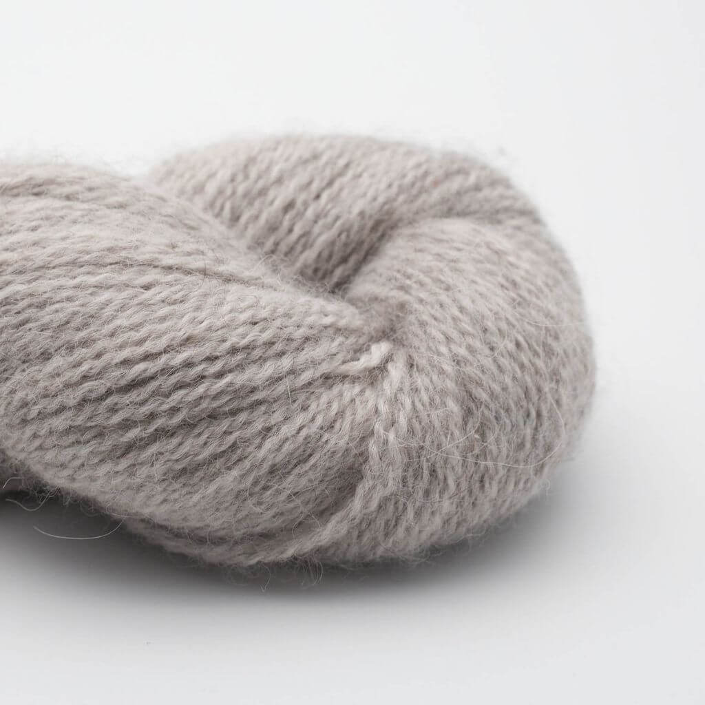 BC Garn Babyalpaca 10/2 RAS, Farbe 101 Silber (ungefärbt) RAS – Alpaka bei Lieblingsgarn