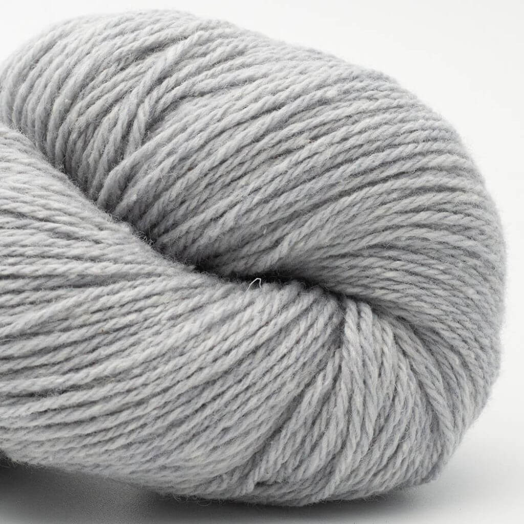 BC Garn Bio Balance GOTS, Farbe 11 Silber – Baumwolle und Schurwolle bei Lieblingsgarn