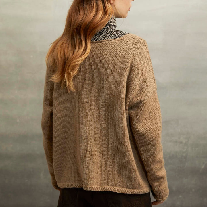 Lang Yarns Pattern Pullover mit V-Ausschnitt Strickset - Lang Yarns (PDF) bei bei bei bei bei bei bei bei bei Lieblingsgarn