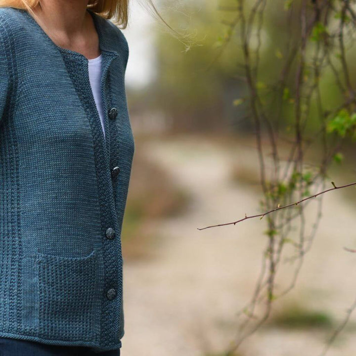 Christina Körber-Reith Monday in Blue Strickjacke - Christiana Körber-Reith (PDF) bei bei bei bei bei bei bei Lieblingsgarn