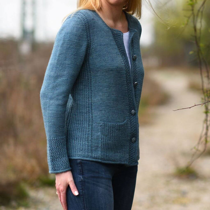 Christina Körber-Reith Monday in Blue Strickjacke - Christiana Körber-Reith (PDF) bei bei bei bei bei bei bei Lieblingsgarn