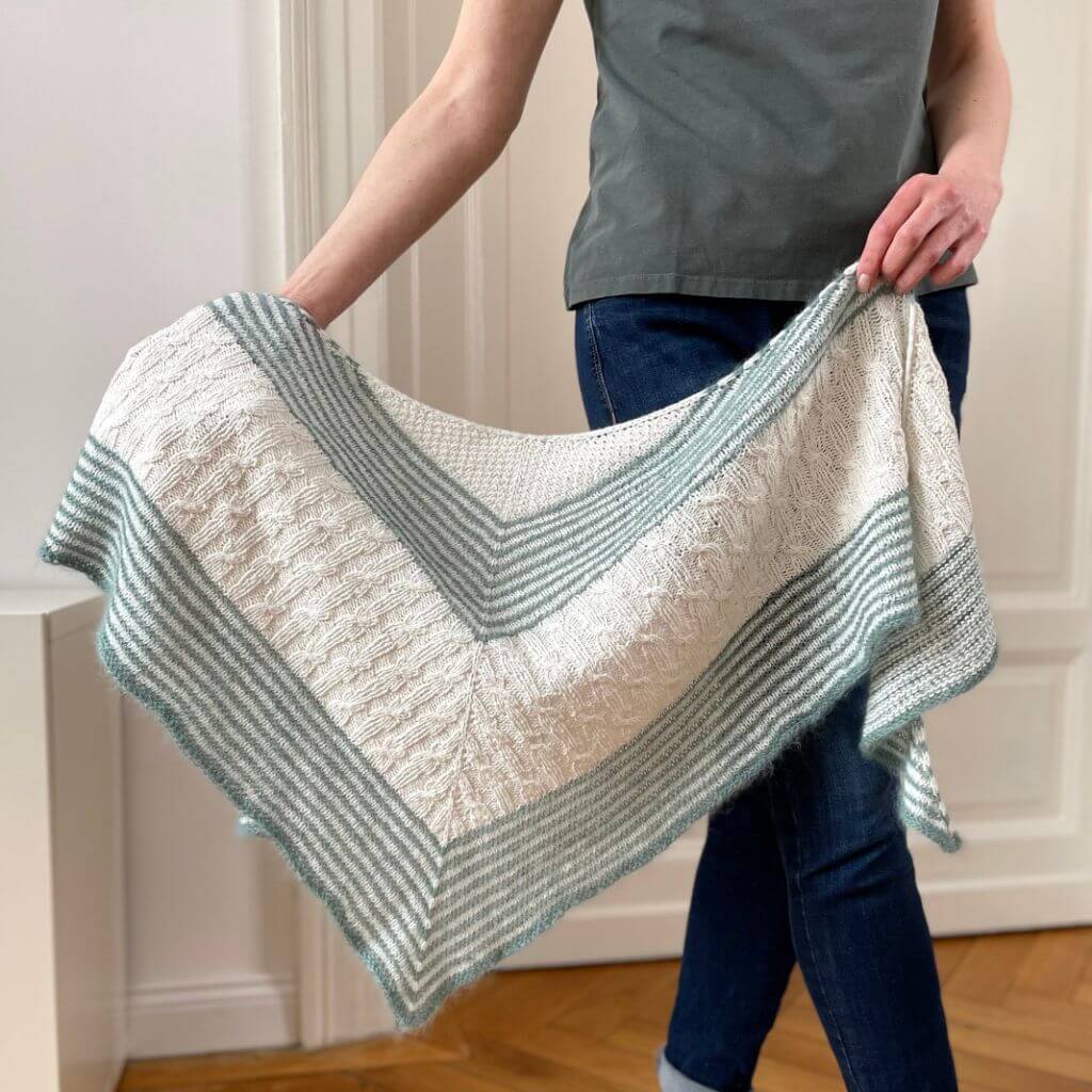 Christina Körber-Reith Schal Saba Shawl Strickanleitung - Christina Körber-Reith (PDF) bei bei bei bei bei bei Lieblingsgarn