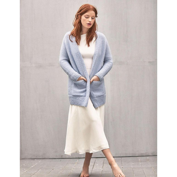 Lange Jacke mit Taschen Strickanleitung - Sandnes Garn / Liv Stangeland (PDF) bei bei bei bei bei bei bei bei Lieblingsgarn