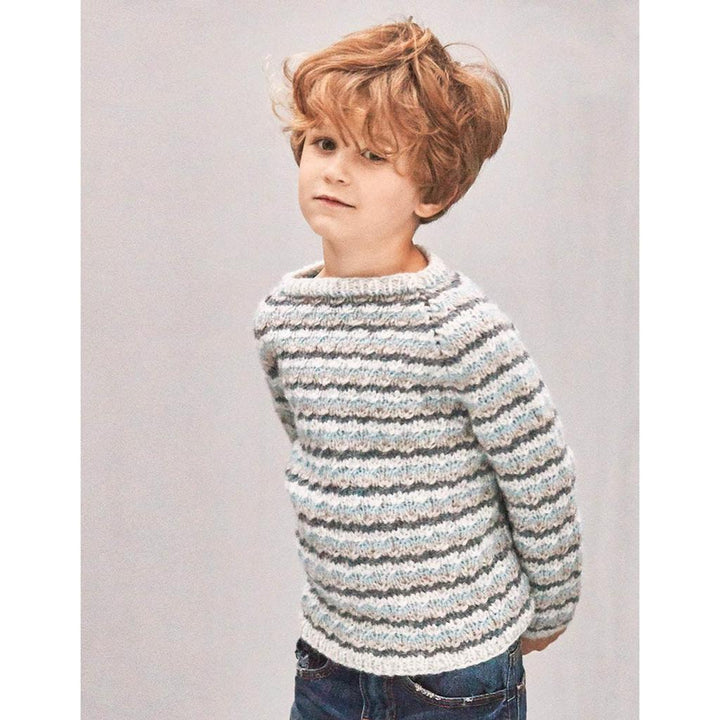 Daisy Pullover mit Streifen und Lochmuster Strickanleitung - Sandnes Garn / Åsa Christiansen (PDF) bei bei Lieblingsgarn