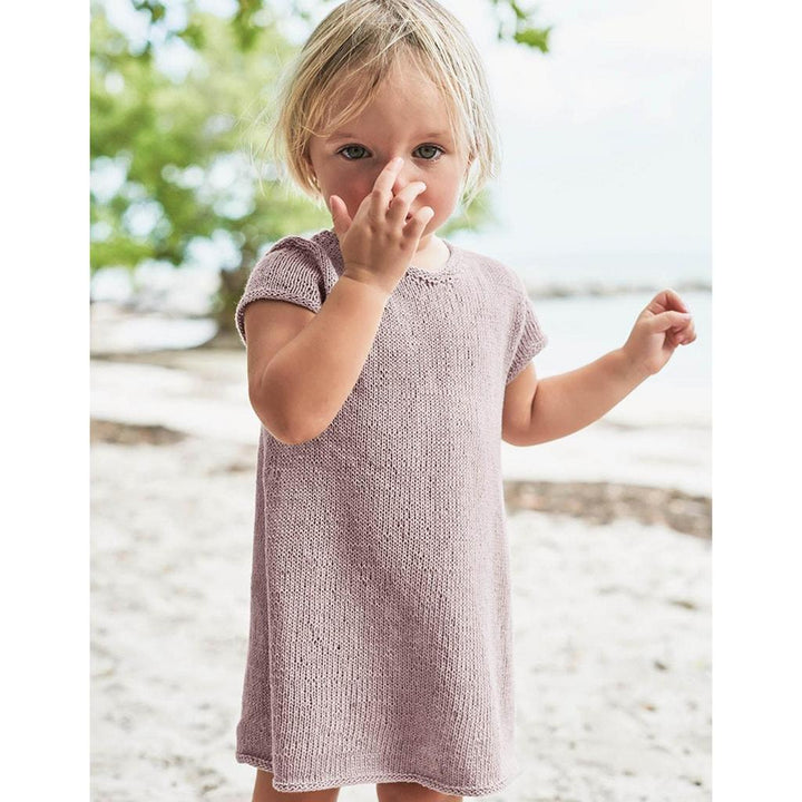 Sommerkleid mit Falte Strickanleitung - Sandnes Garn / Anette Hellstrøm Olsen (PDF) bei bei bei bei bei bei Lieblingsgarn