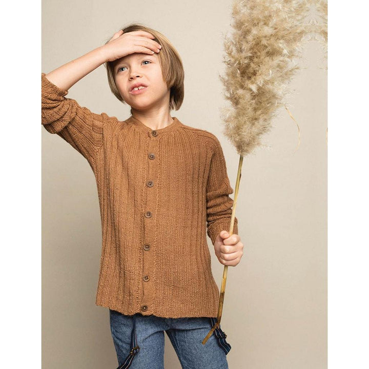 Kinder Raglanjacke mit Rippenmuster Strickanleitung - Sandnes Garn / Olaug Beate Bjelland (PDF) bei bei bei bei Lieblingsgarn