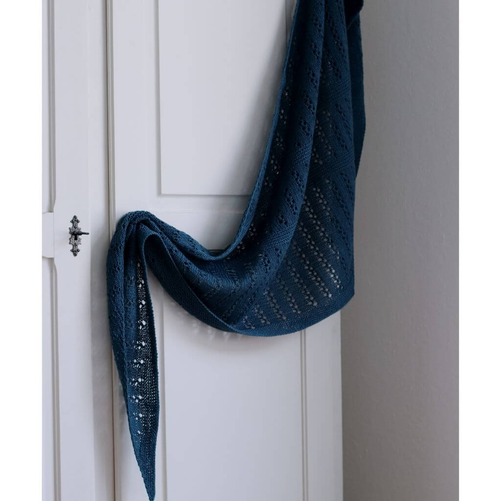 Eviknitwear Pattern Schal Blaubeeren Shawl Strickanleitung - Eviknitwear (PDF) bei bei bei bei bei bei bei bei Lieblingsgarn