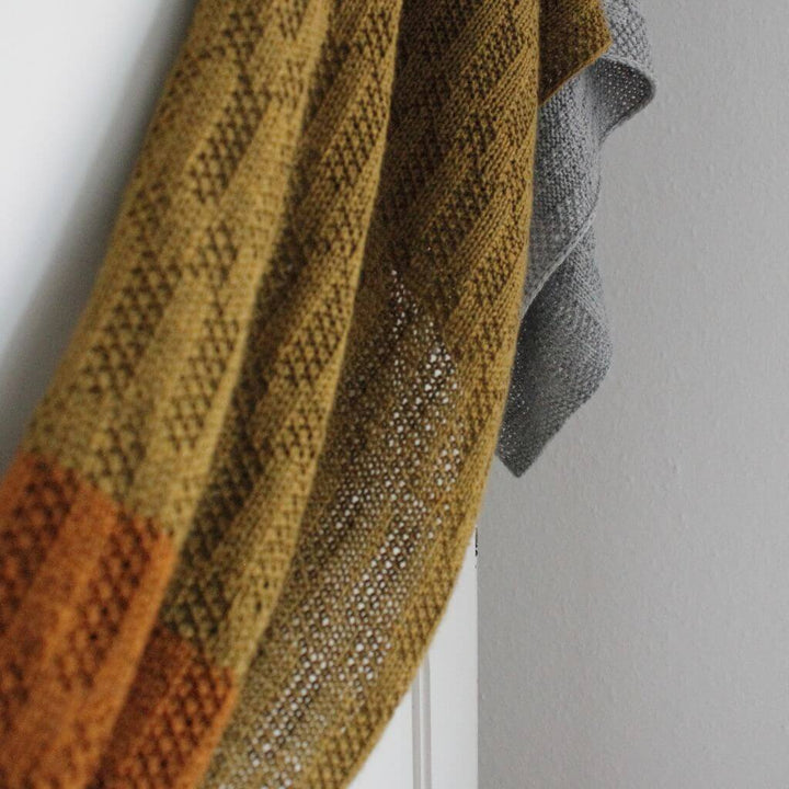 Eviknitwear Pattern Schal Listopad Shawl Strickanleitug - Eviknitwear (PDF) bei bei bei bei bei bei bei bei bei Lieblingsgarn