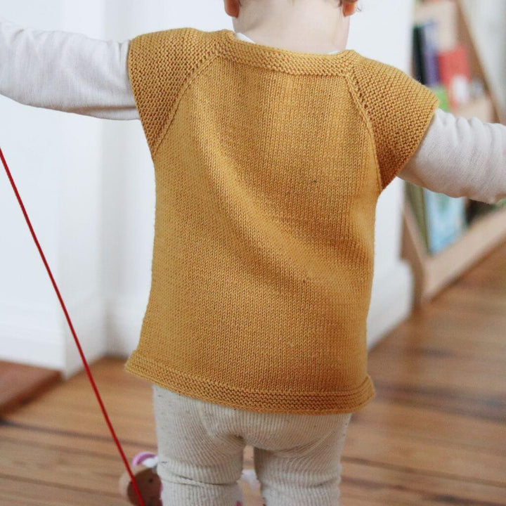 Frau Riedel strickt Garda Vest Mini Strickanleitung - Frau Riedel strickt (PDF) bei bei bei bei bei bei bei bei Lieblingsgarn