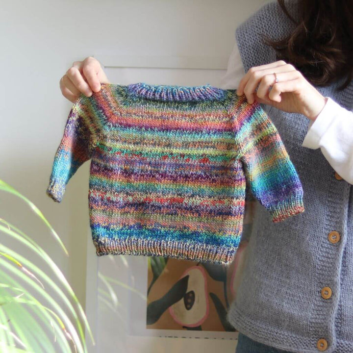 Frau Riedel strickt Happy Sweater Mini Strickanleitung - Frau Riedel strickt (PDF) bei bei bei bei bei bei Lieblingsgarn