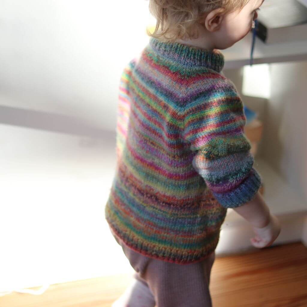 Frau Riedel strickt Happy Sweater Mini Strickanleitung - Frau Riedel strickt (PDF) bei bei bei bei bei bei Lieblingsgarn