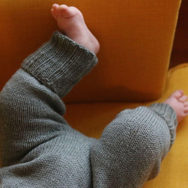 Frau Riedel strickt Levis Strampler Strickanleitung - Frau Riedel strickt (PDF) bei bei bei bei bei bei bei bei Lieblingsgarn