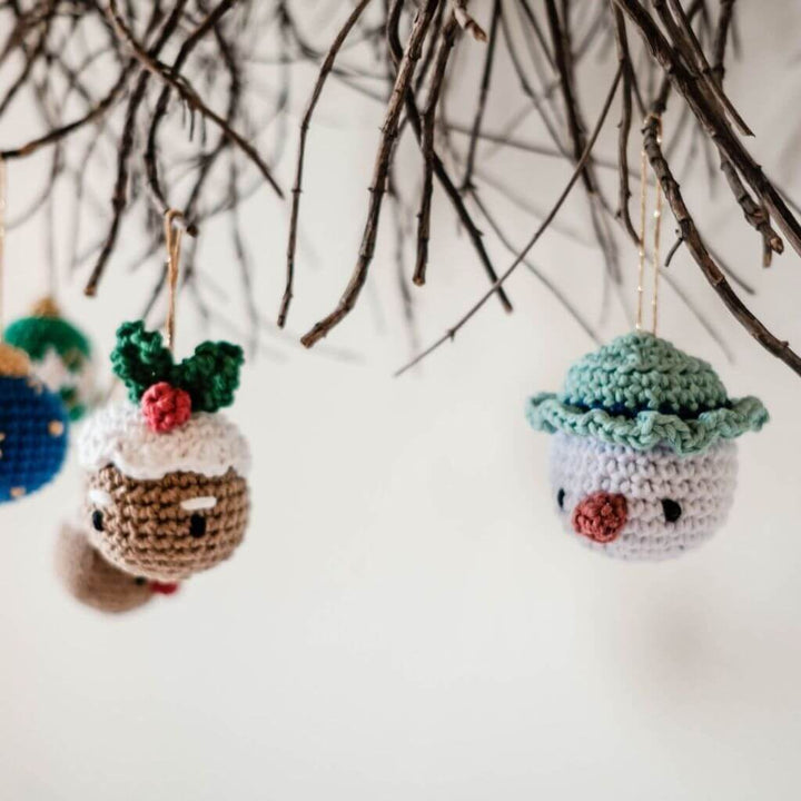 Hoooked DIY Häkelset Weihnachtskugeln Wonderland bei bei bei bei bei bei bei bei bei bei Lieblingsgarn