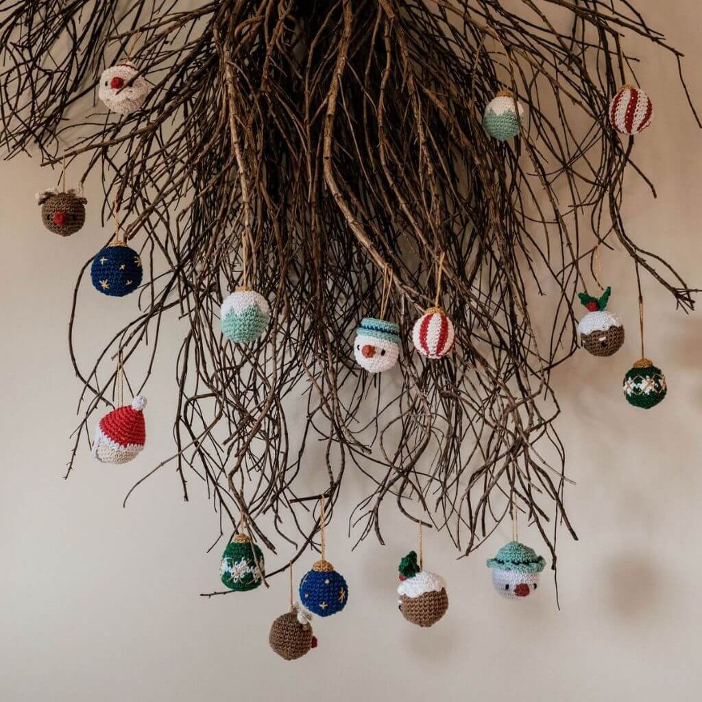 Hoooked DIY Häkelset Weihnachtskugeln Wonderland bei bei bei bei bei bei bei bei bei bei Lieblingsgarn