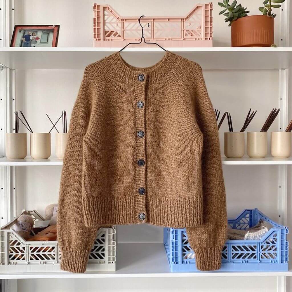 PetiteKnit Pattern Novice Cardigan Chunky Edition Strickanleitung - PetiteKnit (Heft) bei bei bei bei bei bei Lieblingsgarn