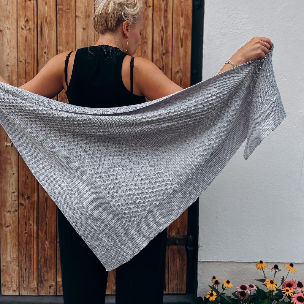 Katharina Lehmann Tuch Ava Shawl Strickanleitung - Katharina Lehmann (PDF) bei bei bei bei bei bei bei bei Lieblingsgarn