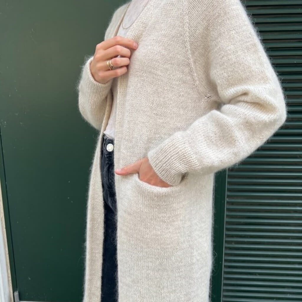 PetiteKnit Pattern Strickjacke Kein Schnickschnack Strickanleitung - PetiteKnit (Heft) bei bei bei bei bei Lieblingsgarn