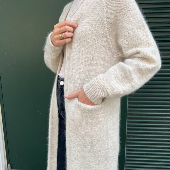 PetiteKnit Pattern Strickjacke Kein Schnickschnack Strickanleitung - PetiteKnit (Heft) bei bei bei bei bei Lieblingsgarn