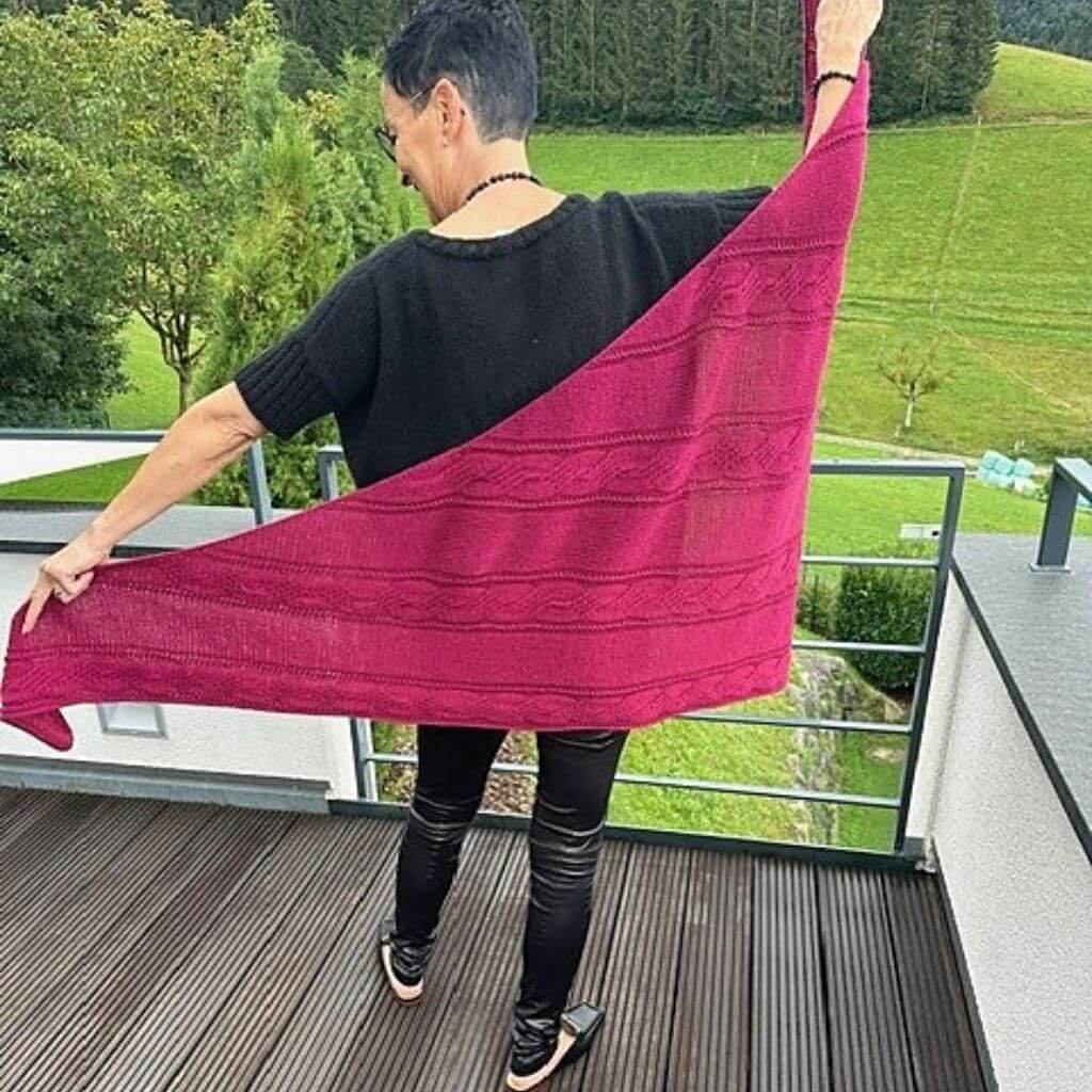 Kerstin Ritter Pattern Tuch Khaleesi Shawl Strickanleitung - Kerstin Ritter (PDF) bei bei bei bei bei bei bei Lieblingsgarn