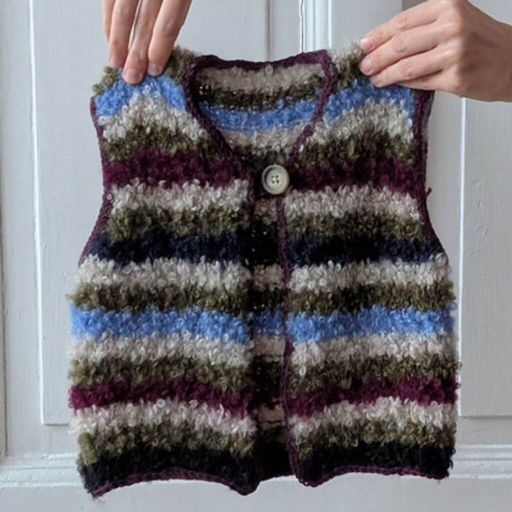 Knitmitjo Pattern Mini Fluffy Fleece Vest Strickanleitung - KnitmitJo (PDF) bei bei bei bei bei bei bei bei Lieblingsgarn