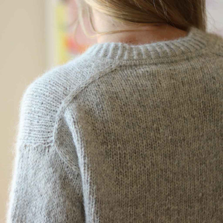 Frau Riedel strickt Last Light Sweater Strickanleitung – Bild 4 von 5 bei bei bei bei bei bei bei bei bei bei Lieblingsgarn