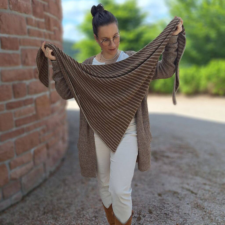 Madame Nadelspiel Pattern Schal Hedi Hug Strickanleitung - Madame Nadelspiel (PDF) bei bei bei bei bei bei Lieblingsgarn