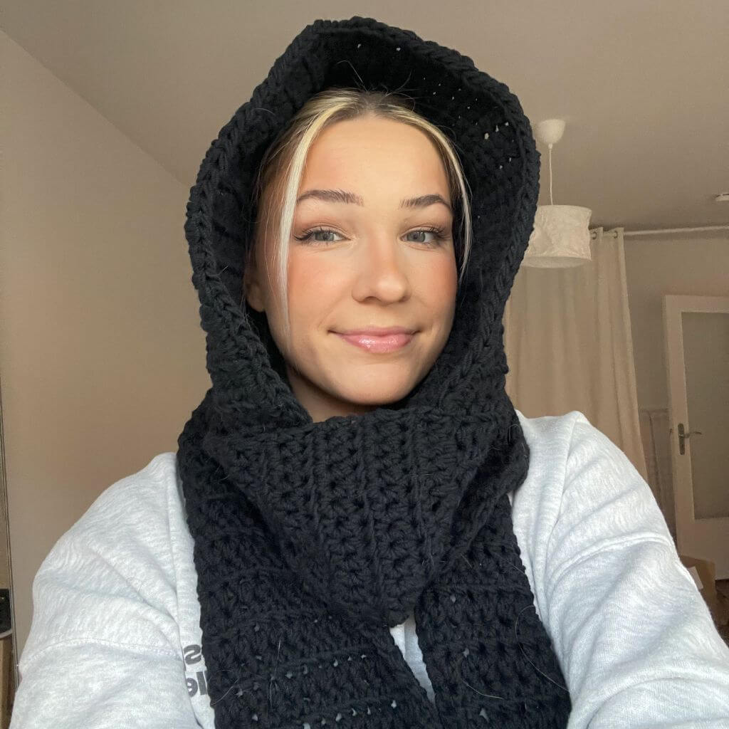 Marta Pattern Kapuzenschal Häkelanleitung - Marta x Lieblingsgarn (PDF) bei bei bei bei bei bei bei bei bei Lieblingsgarn