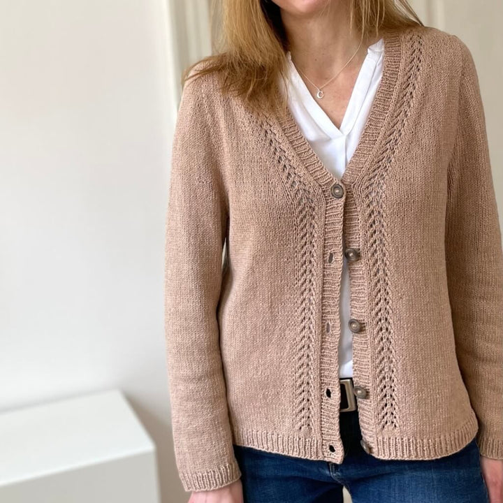 Strickauszeit Mella Cardigan Strickanleitung - Strickauszeit (PDF) bei bei bei bei bei bei bei bei bei bei Lieblingsgarn