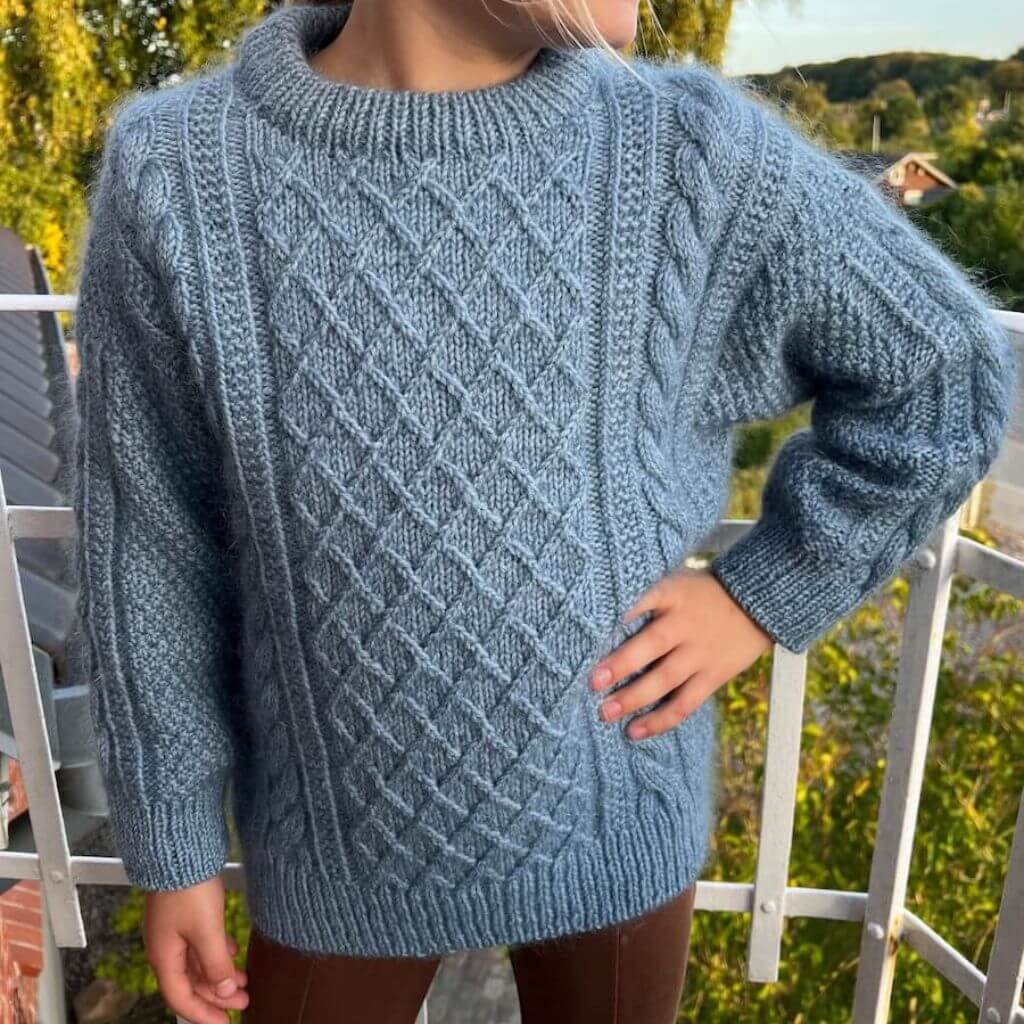 PetiteKnit Pattern Kinder Pullover Moby Sweater Junior Strickanleitung - PetiteKnit (Heft) bei bei bei bei Lieblingsgarn