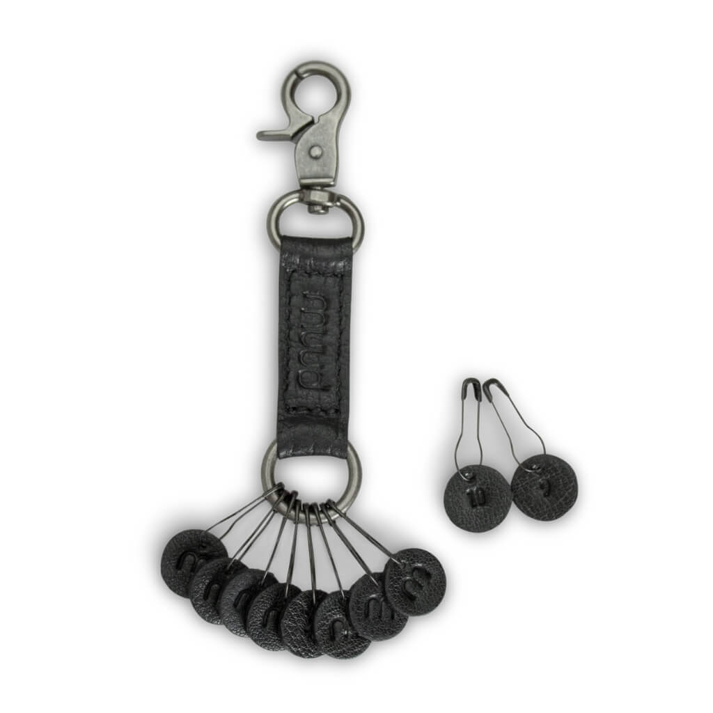 muud Feliz Maschenmarkierer mit Zahlen, Farbe Black – Leder bei Lieblingsgarn