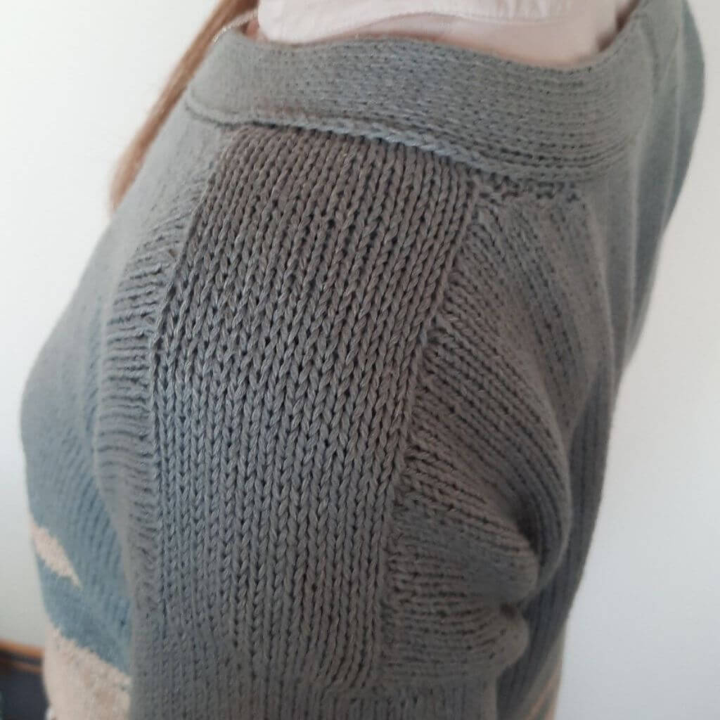 Nadelmelodie Pullover No Fluff Sweater Strickanleitung - Nadelmelodie (PDF) bei bei bei bei bei bei bei bei Lieblingsgarn