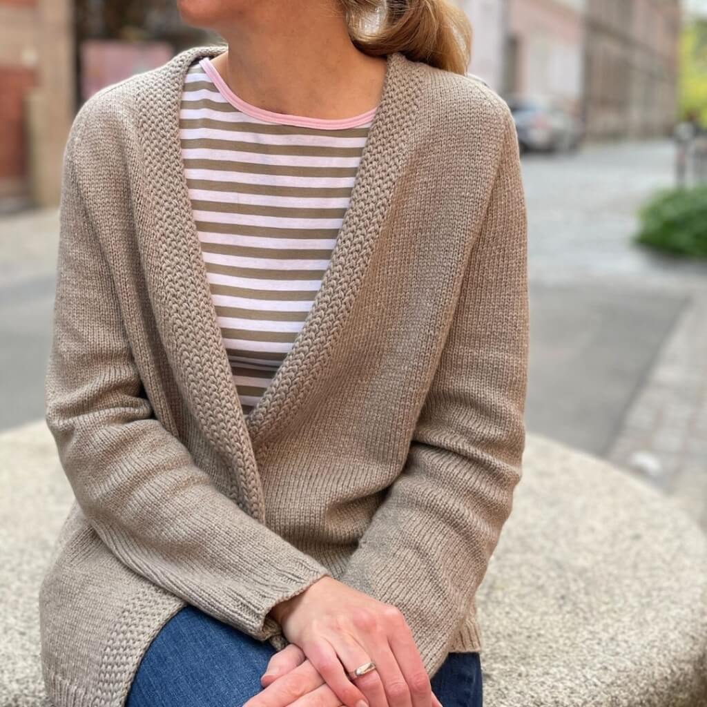 Strickauszeit Penna Cardigan Strickanleitung - Strickauszeit (PDF) bei bei bei bei bei bei bei bei bei bei Lieblingsgarn