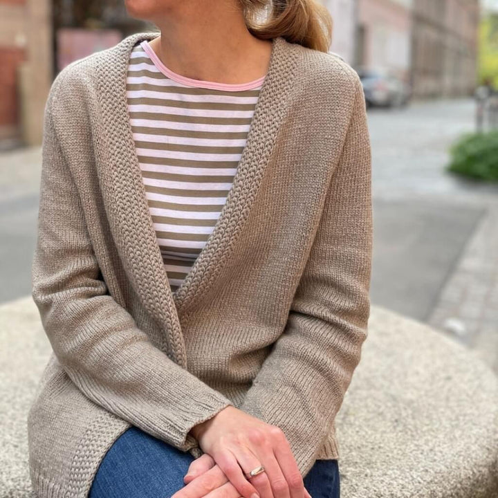 Strickauszeit Penna Cardigan Strickanleitung - Strickauszeit (PDF) bei bei bei bei bei bei bei bei bei bei Lieblingsgarn