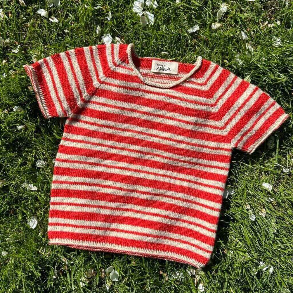 PetiteKnit Pattern Amélie Tee Junior Strickanleitung - PetiteKnit (Heft) bei bei bei bei bei bei bei bei bei Lieblingsgarn