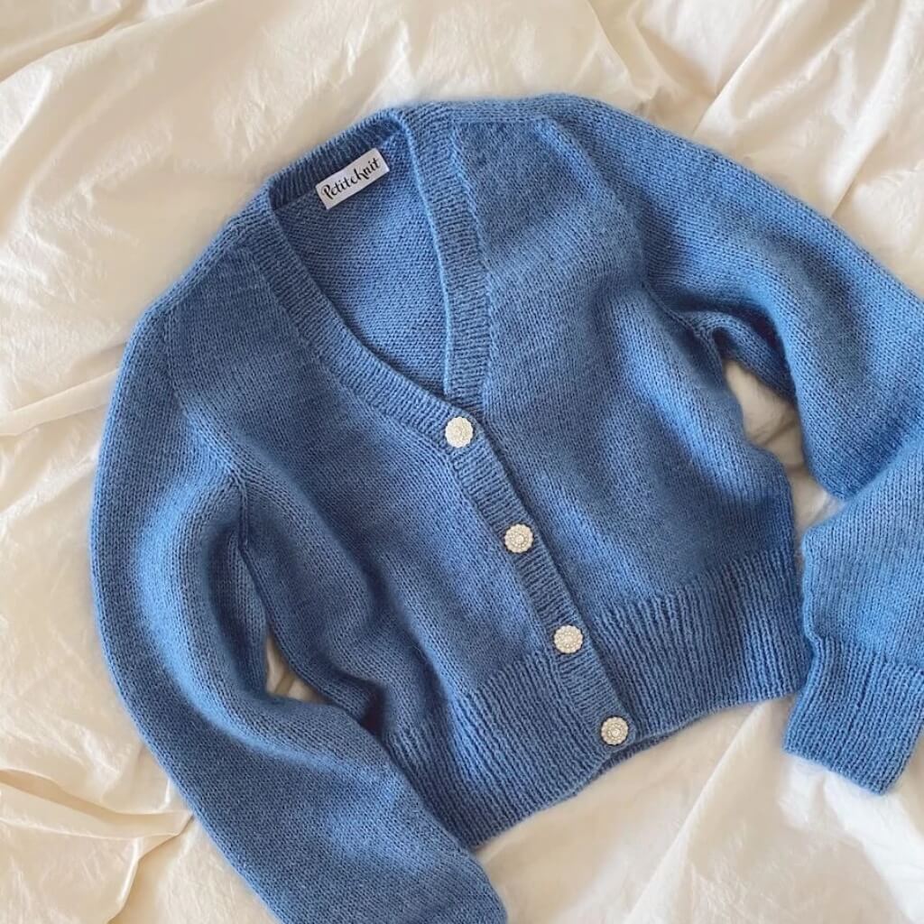 PetiteKnit Pattern Strickjacke April Cardigan Strickanleitung - PetiteKnit (Heft) bei bei bei bei bei bei bei Lieblingsgarn