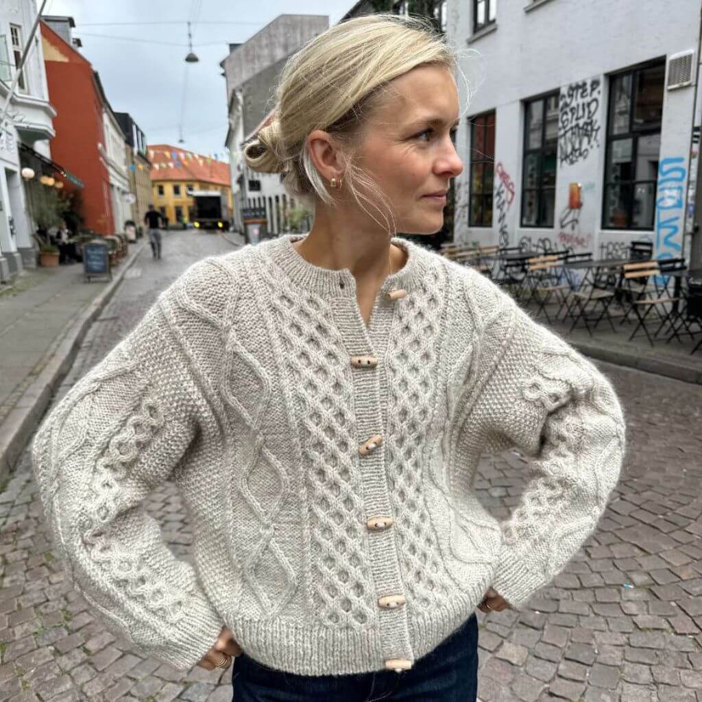 PetiteKnit Cardigan Dagmar Jacket Strickanleitung - PetiteKnit (Heft) bei bei bei bei bei bei bei bei bei bei Lieblingsgarn