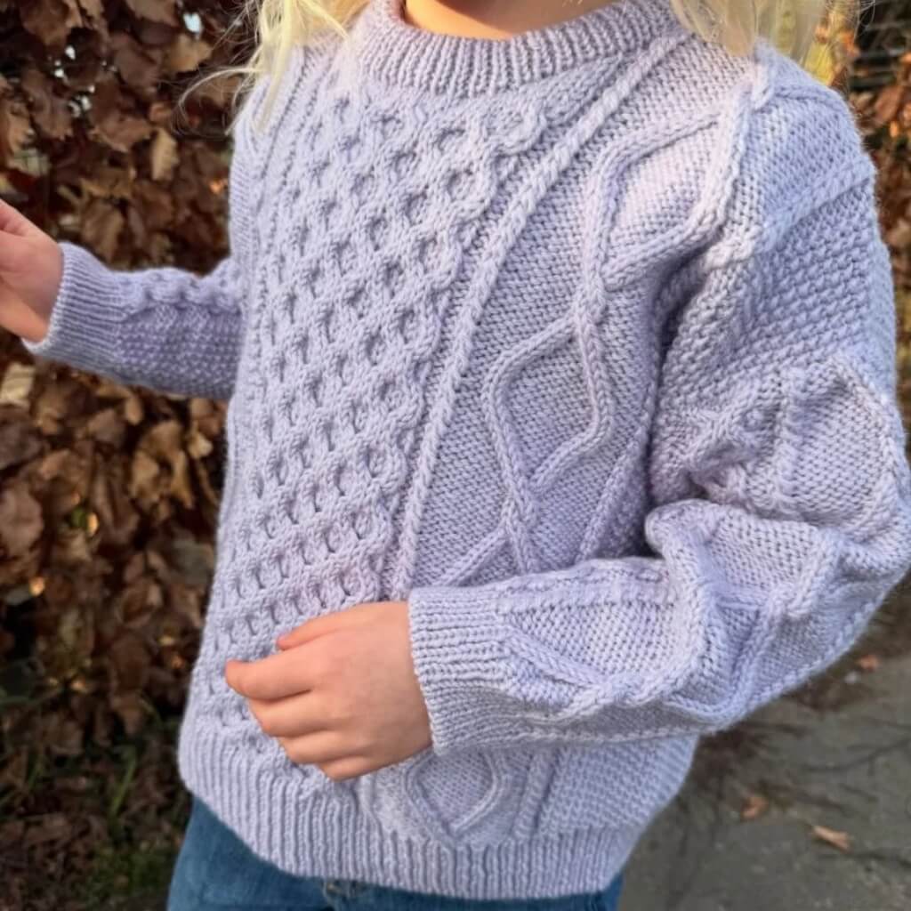 PetiteKnit Pullover Dagmar Sweater Junior Strickanleitung - PetiteKnit (Heft) bei bei bei bei bei bei bei bei Lieblingsgarn