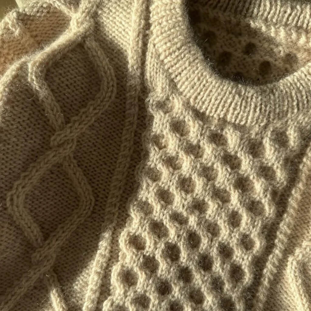 PetiteKnit Pullover Dagmar Sweater Junior Strickanleitung - PetiteKnit (Heft) bei bei bei bei bei bei bei bei Lieblingsgarn