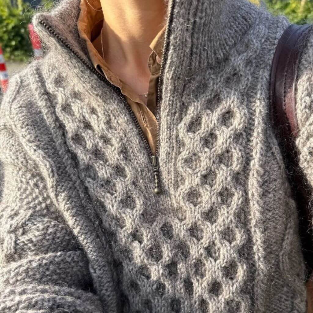 PetiteKnit Pullover Dagmar Zipper Sweater Strickanleitung - PetiteKnit (Heft) bei bei bei bei bei bei bei bei Lieblingsgarn