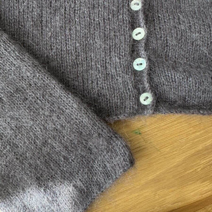 PetiteKnit Ivy Cardigan Strickanleitung - PetiteKnit (Heft) bei bei bei bei bei bei bei bei bei bei Lieblingsgarn
