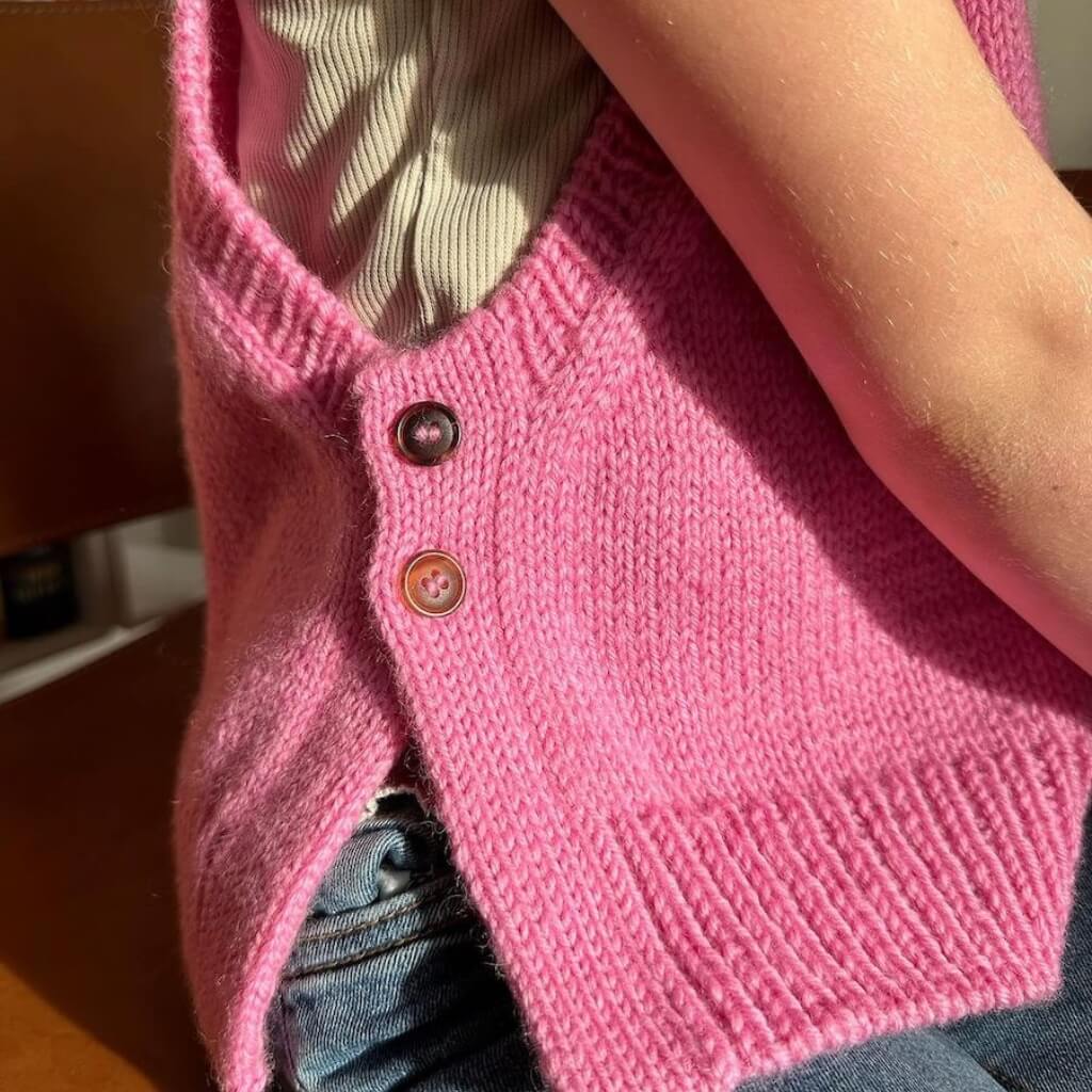PetiteKnit Pattern Pullunder Lulu Slipover Junior Strickanleitung - PetiteKnit (Heft) bei bei bei bei bei bei Lieblingsgarn