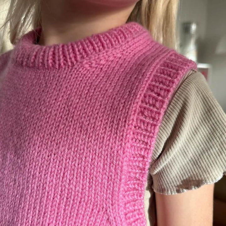 PetiteKnit Pattern Pullunder Lulu Slipover Junior Strickanleitung - PetiteKnit (Heft) bei bei bei bei bei bei Lieblingsgarn